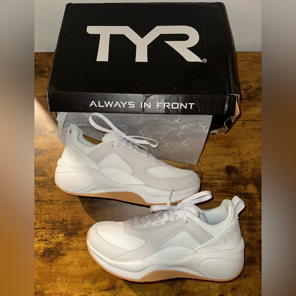 TYR CXT FLOW TRAINERS